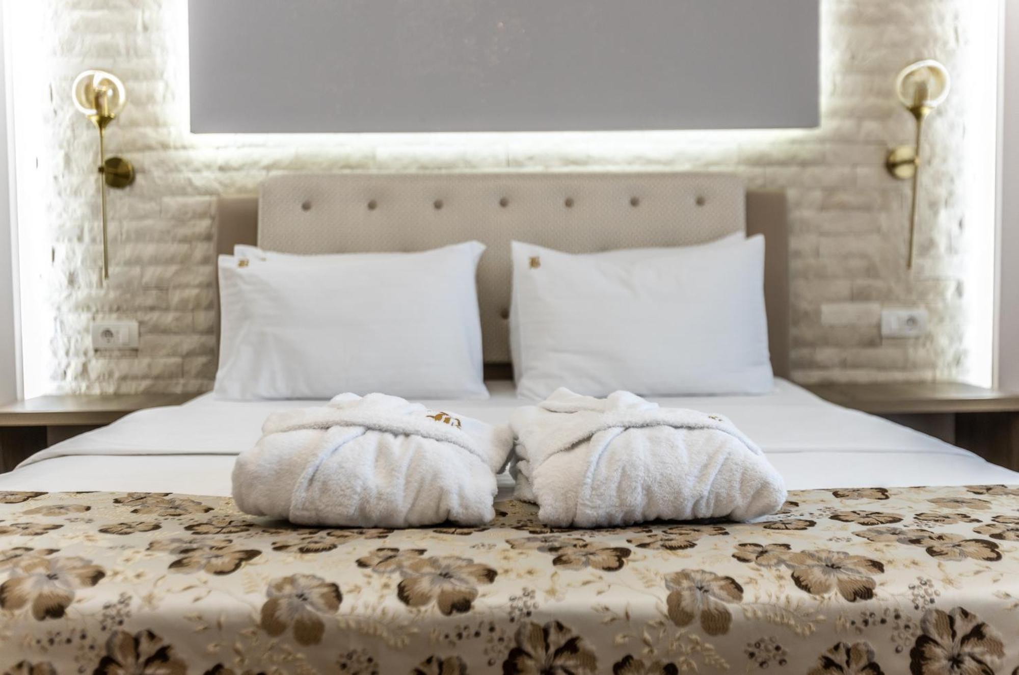 Barjaktar - Luxury Suites & Spa Ulcinj Exteriör bild